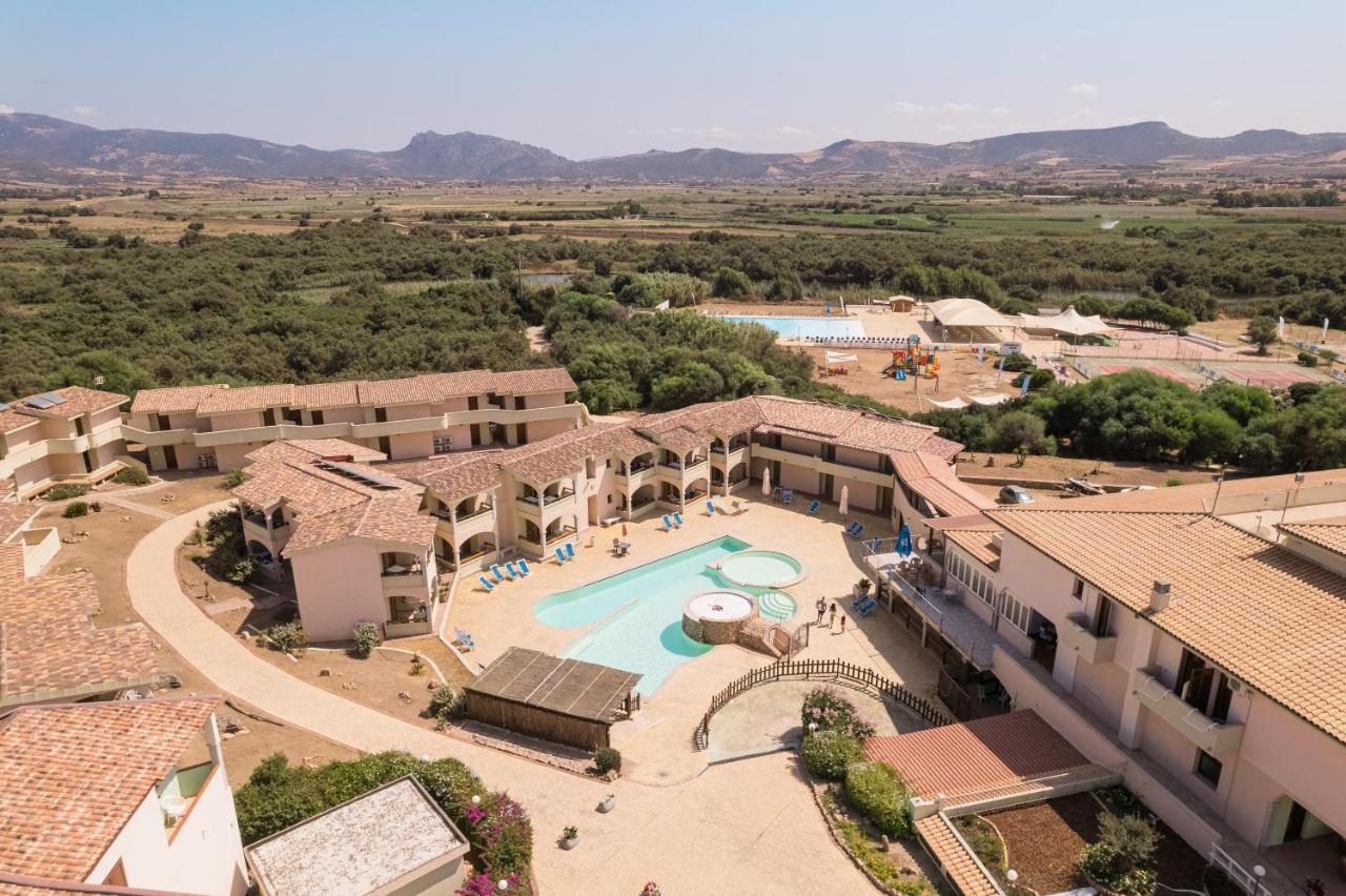 Hotel Nicolaus Club Baia delle Mimose Badesi Esterno foto