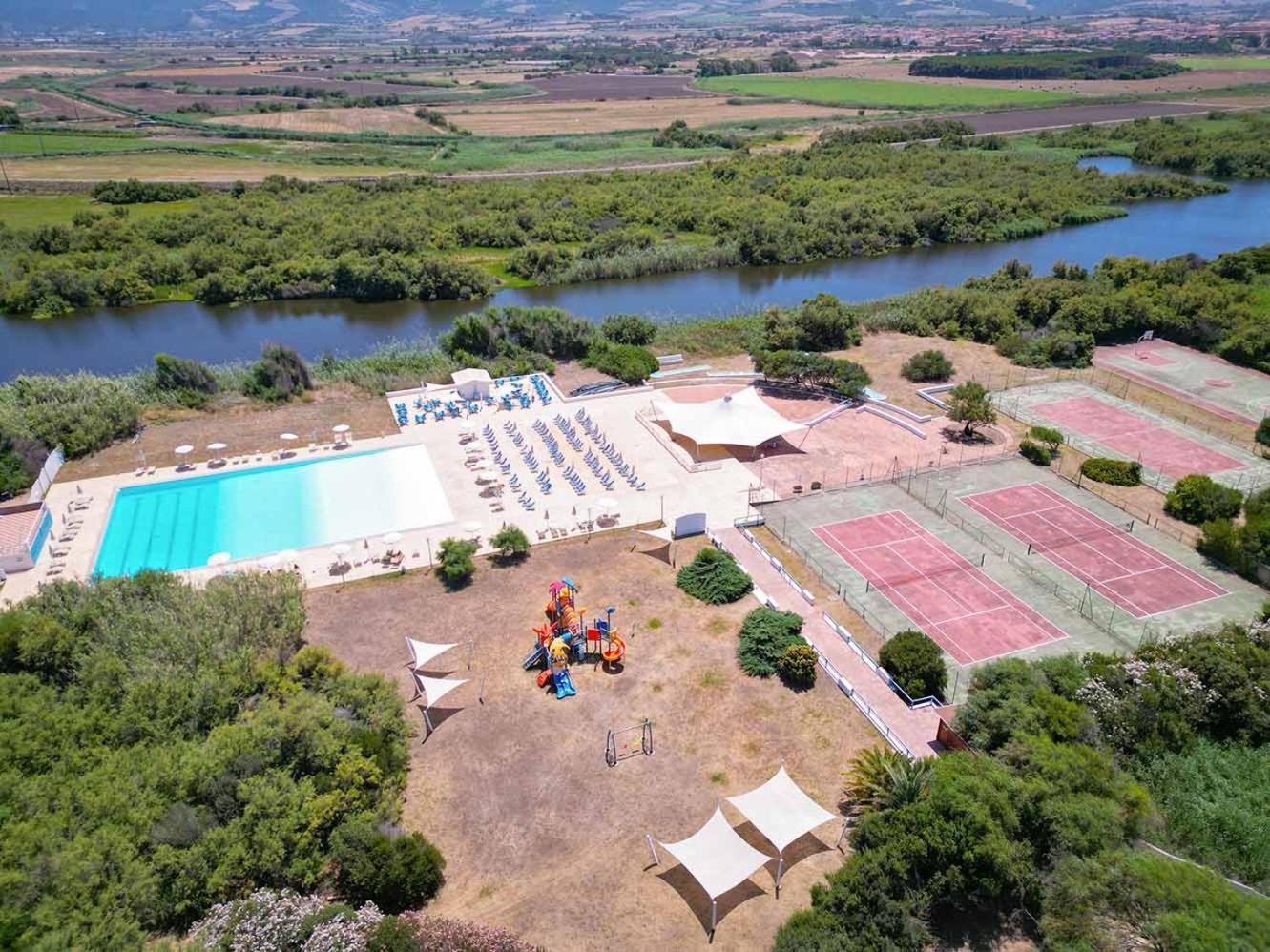 Hotel Nicolaus Club Baia delle Mimose Badesi Esterno foto