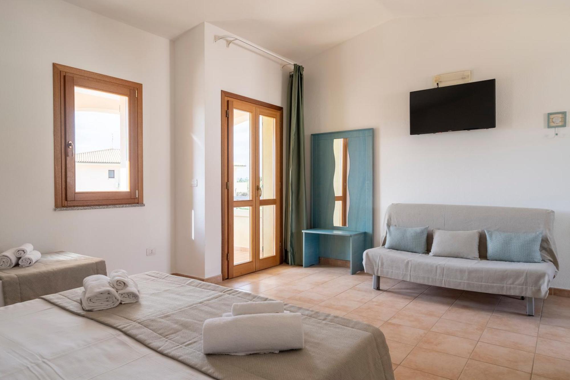Hotel Nicolaus Club Baia delle Mimose Badesi Esterno foto